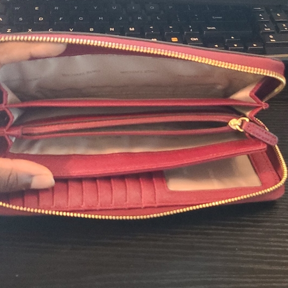 Michael Kors Wristlet - Picture 5 of 5